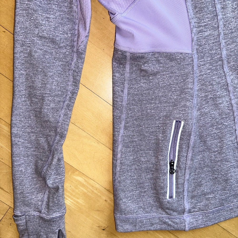 LuLuLemon run full tilt 1/2 zip neck top, 4, GD1181 - Picture 7 of 7